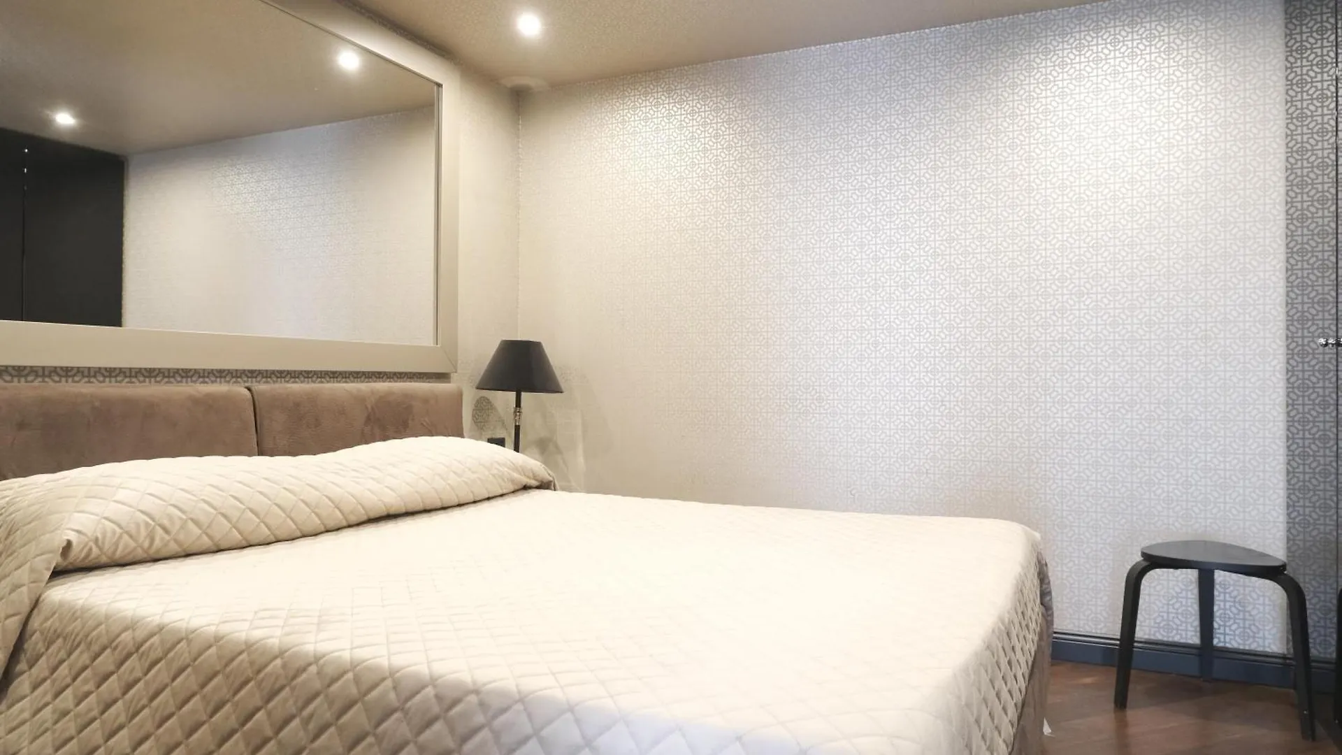 Apartment Rojange バーリ 0*,  イタリア